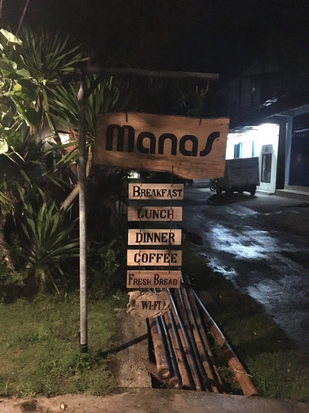 Manas Cafe